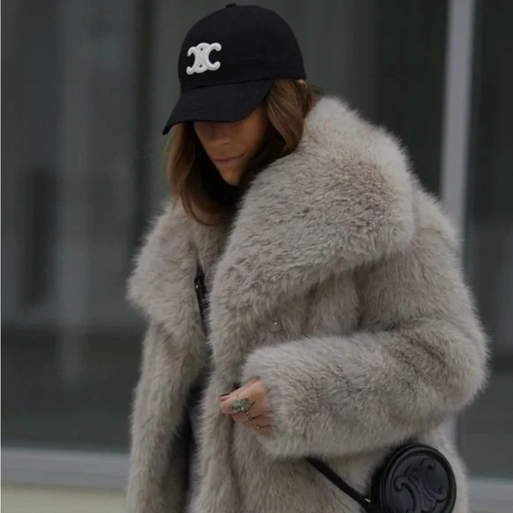 Giveaway - Picture 1 of 1